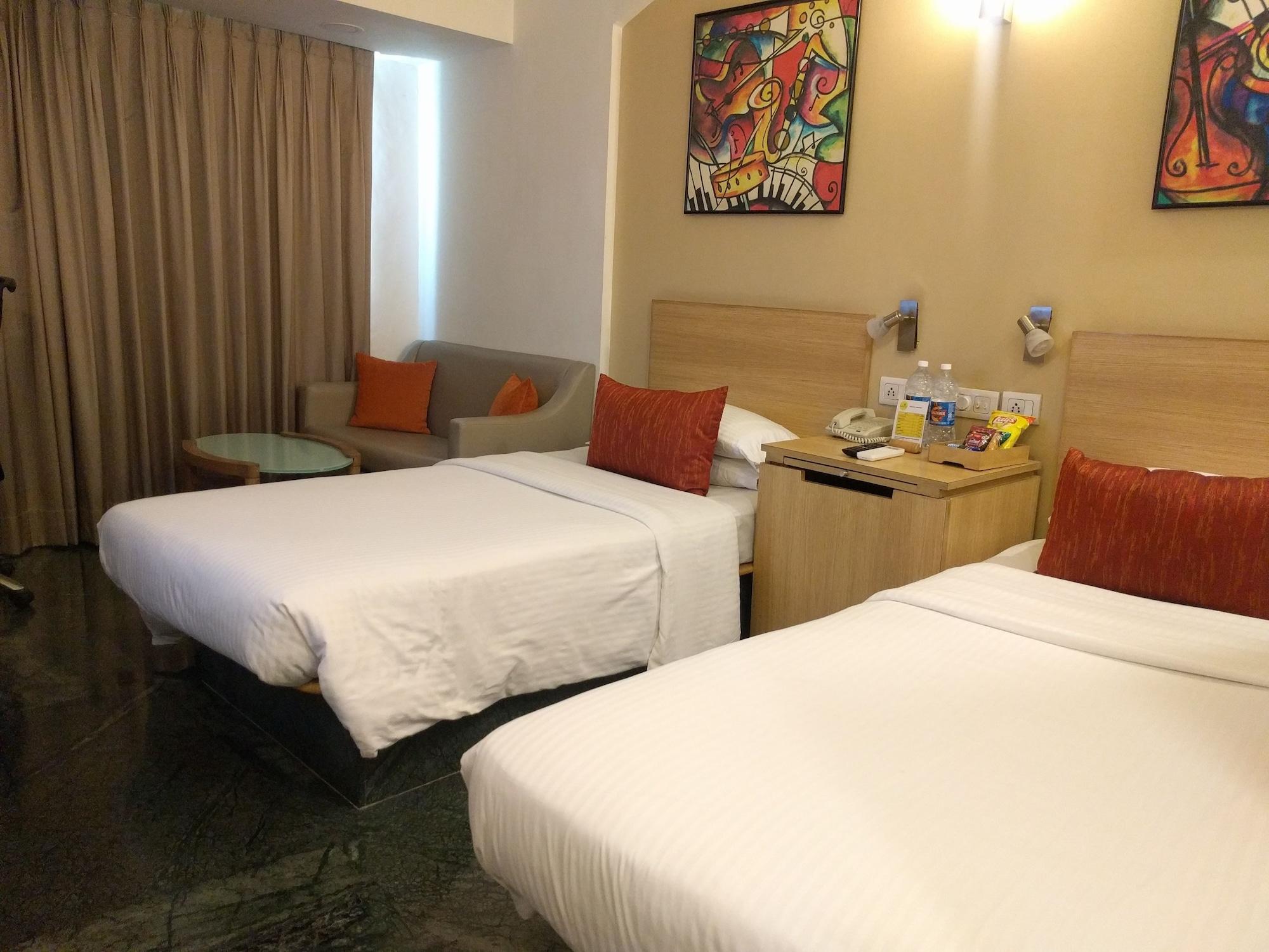 Lemon Tree Hotel, Udyog Vihar, Gurugram Гургаон Екстериор снимка