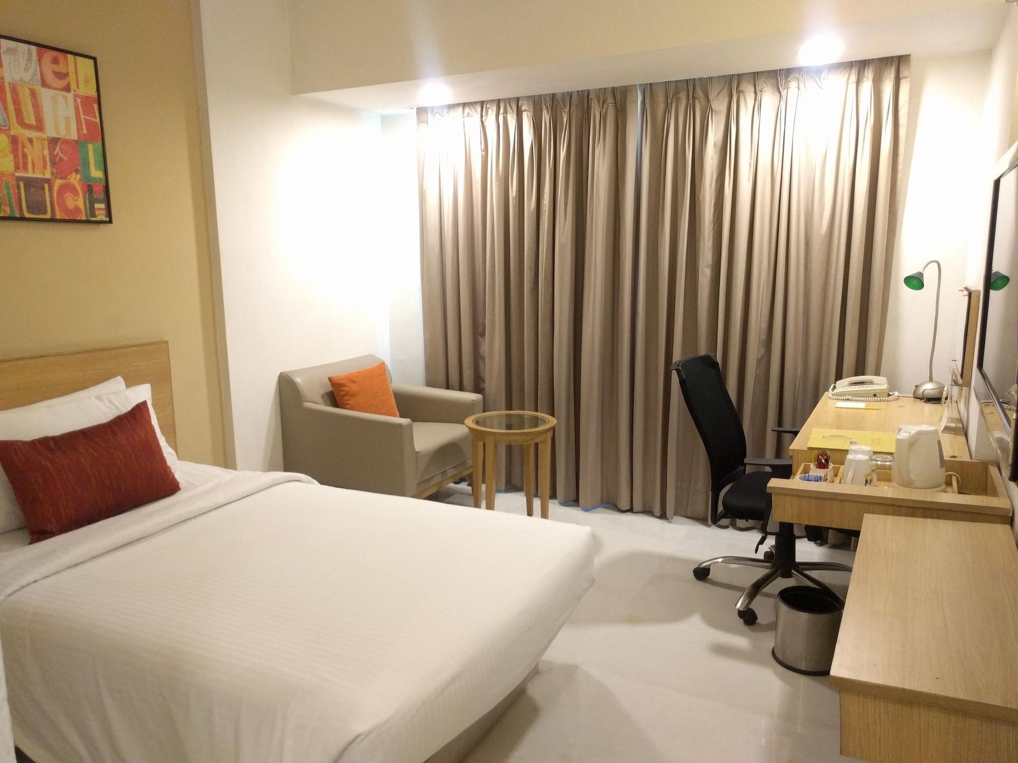 Lemon Tree Hotel, Udyog Vihar, Gurugram Гургаон Екстериор снимка