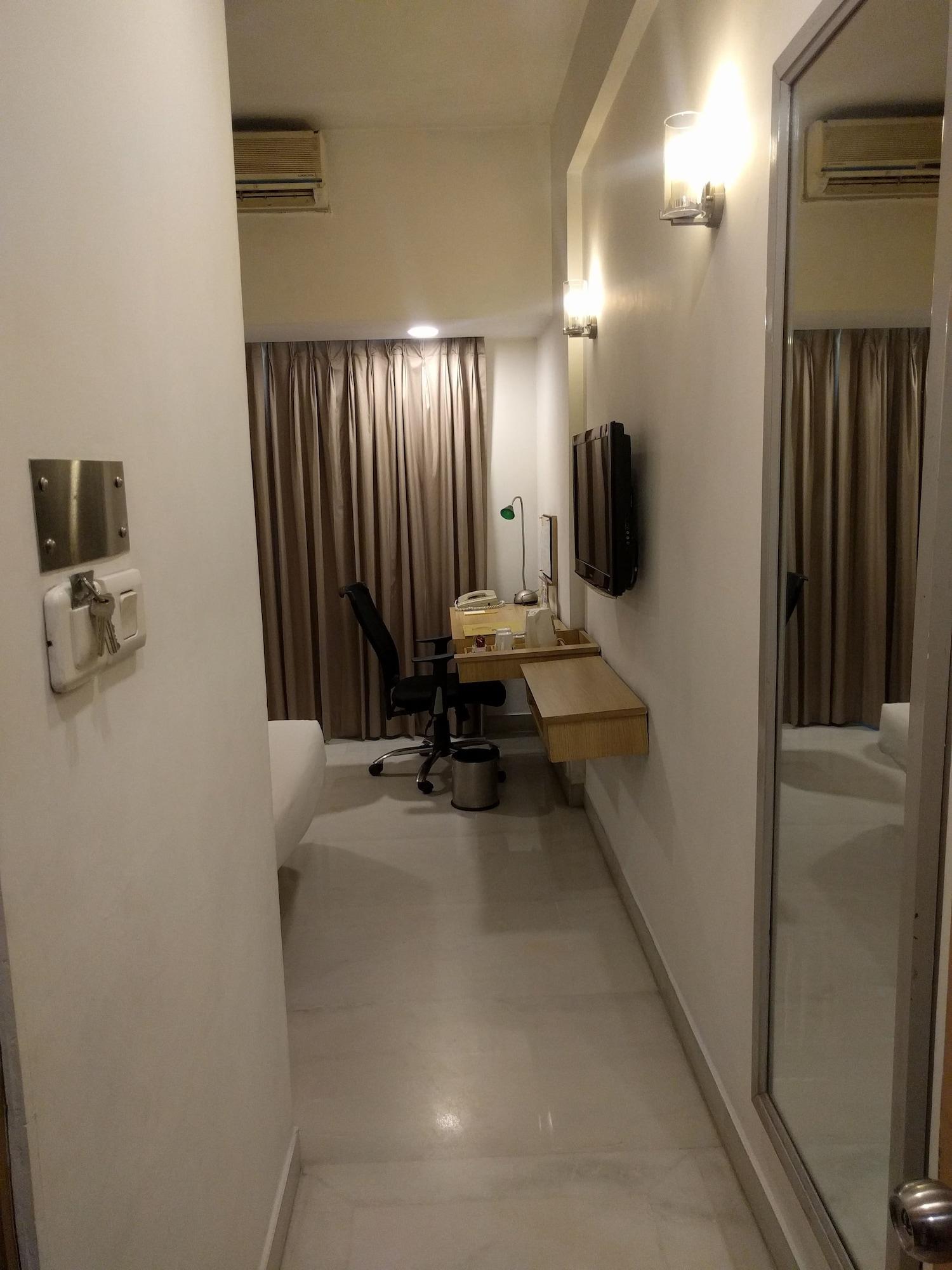 Lemon Tree Hotel, Udyog Vihar, Gurugram Гургаон Екстериор снимка